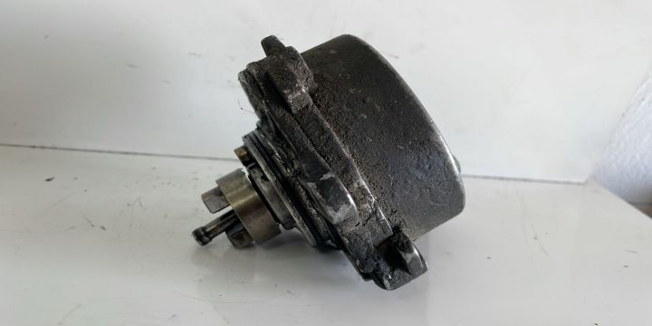 Pompa vacuum A61123065 Mercedes-Benz C-Class W203/S203/CL203 seria