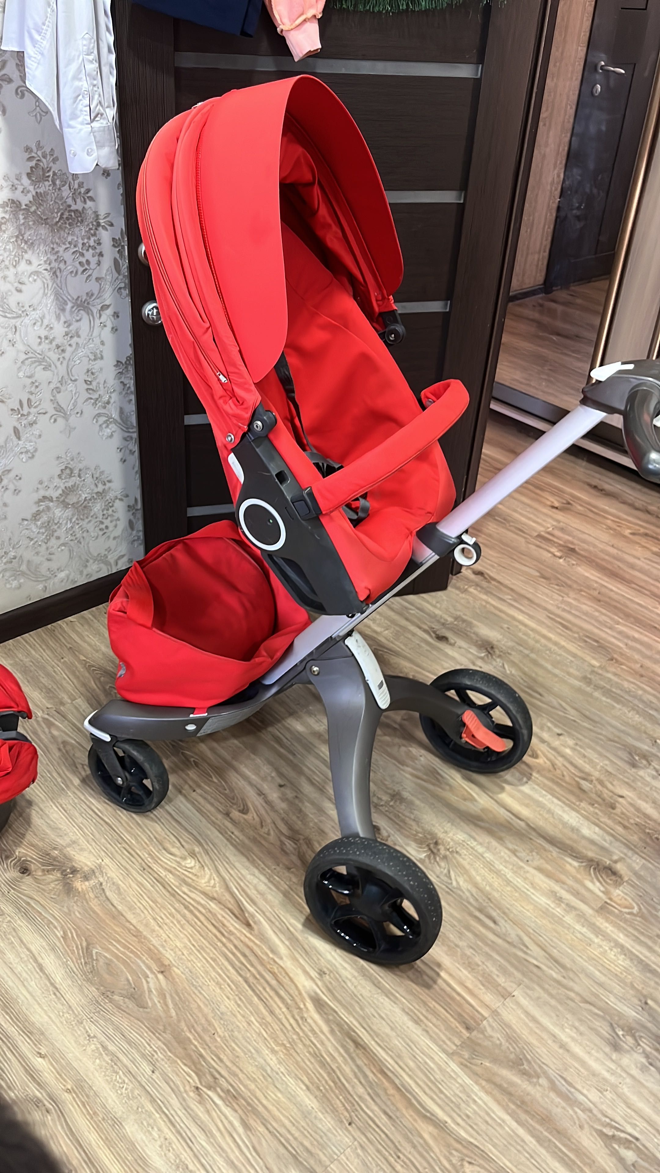 Коляска Stokke explory v5