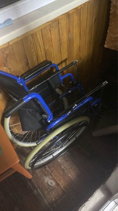 Продам инвалидную коляску