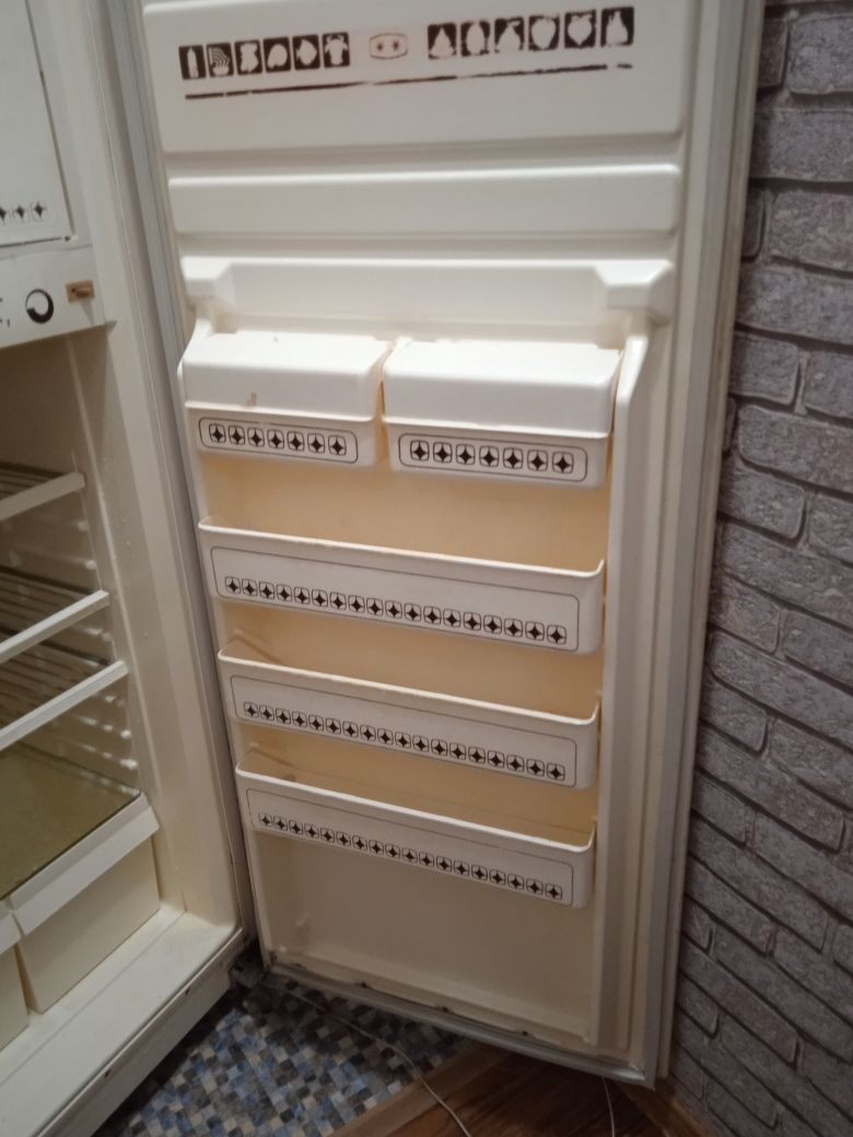 Срочно продам холодильник  (б/у)