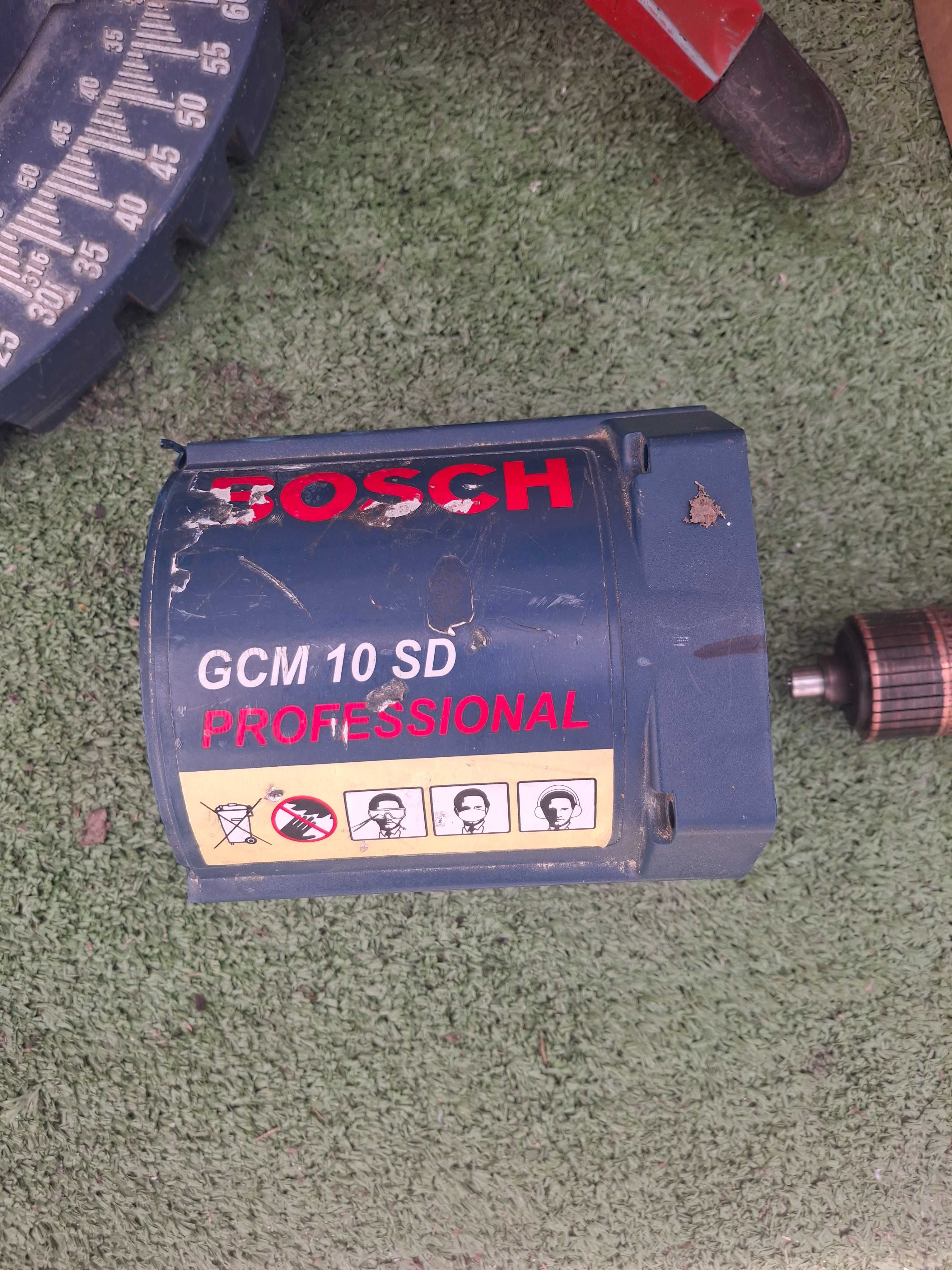 Настолен циркуляр GCM 10 SD от Bosch