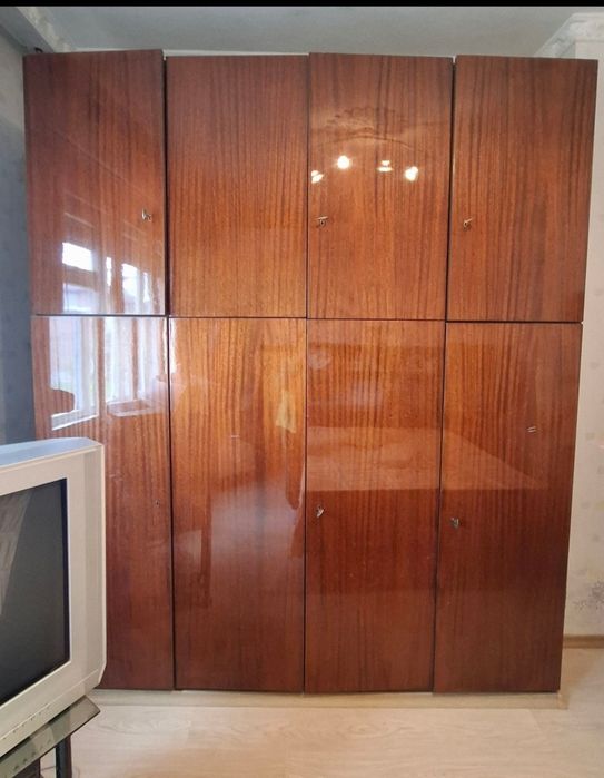 Гардероб четирикрилен