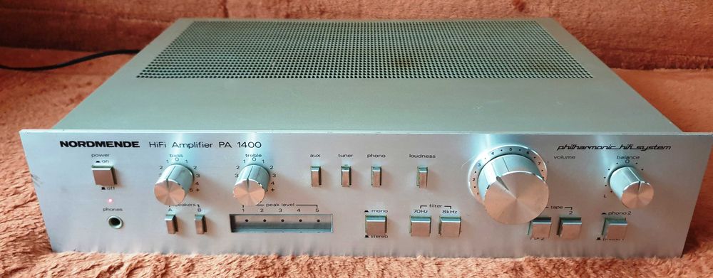 Nordmende PA-1400 amplificator 2X60W pe 8 Ohm sau 2X80W pe 4 Ohm