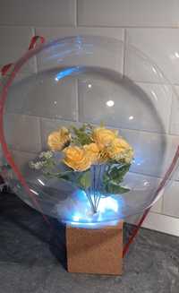 Aranjament floral in balon bobo
