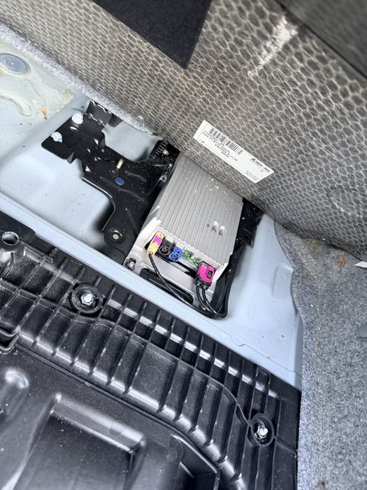 Modul combox bmw e70 e71 e60 e61 e90 e91 e92 e93 e87 e81 e84 e82 e88