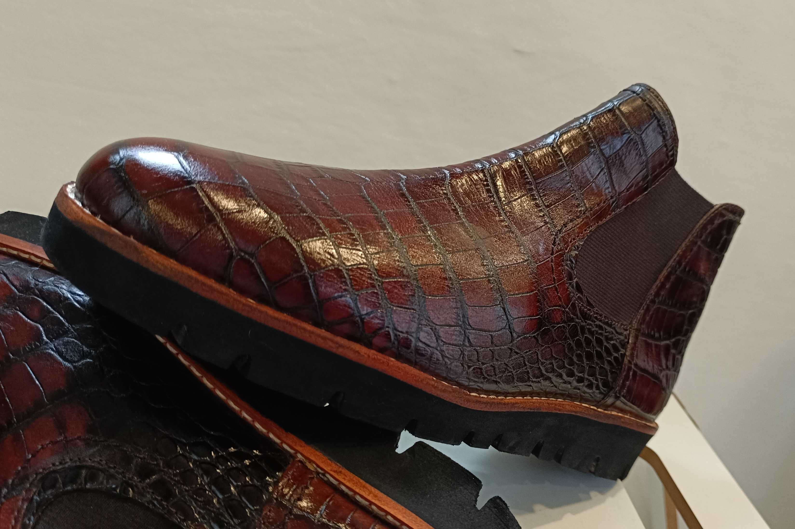 Ghete chelsea plain toe Lavoratione Artigianale piele naturala embosat