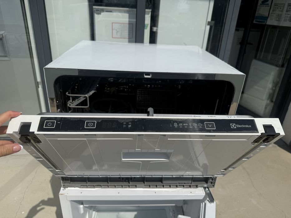 Мини - Малка съдомиялна кубче Електролукс за вграждане