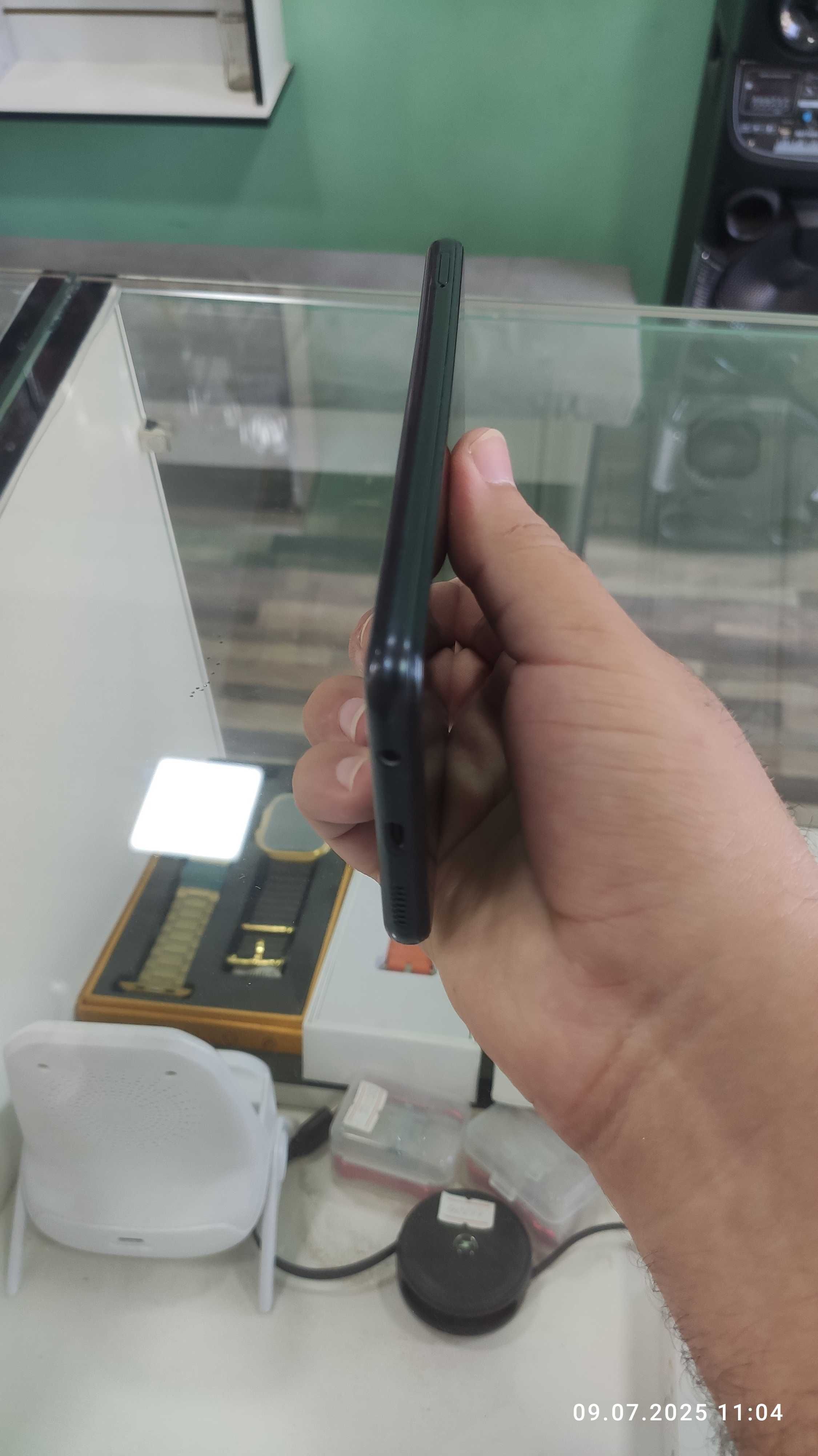 Samsung A 04  64 gb