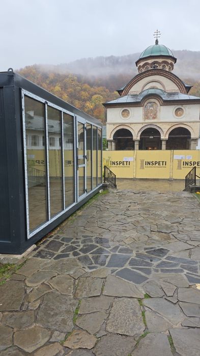 Vand container tip vitrina