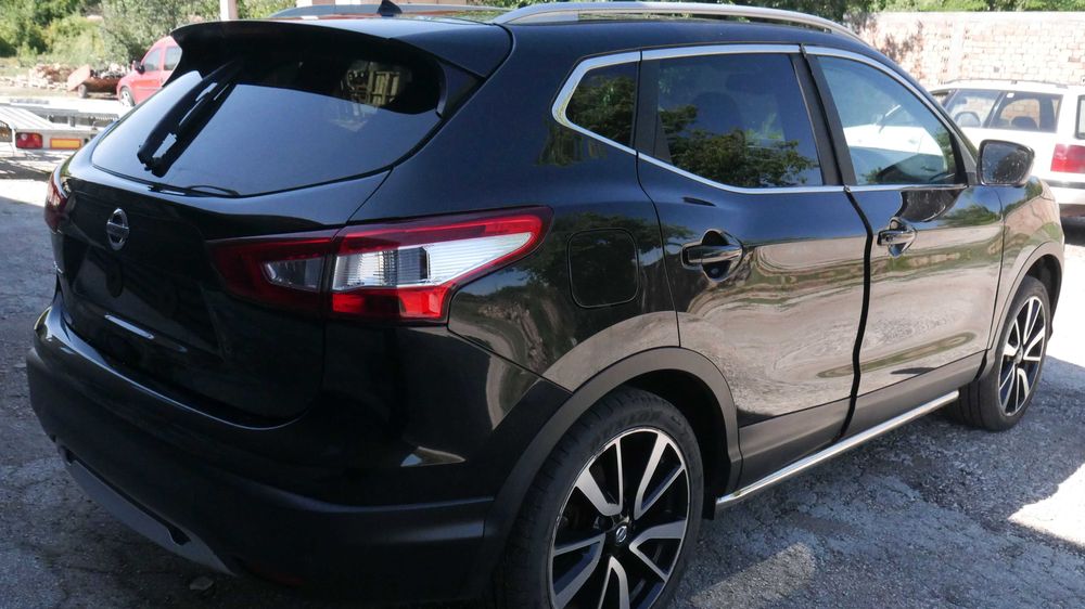 Nissan Qashqai II 2013-2021 НА ЧАСТИ В ОПИСАНИЕТО
