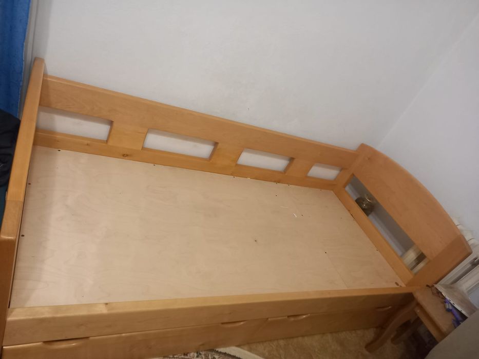 Продам кровать 180*90