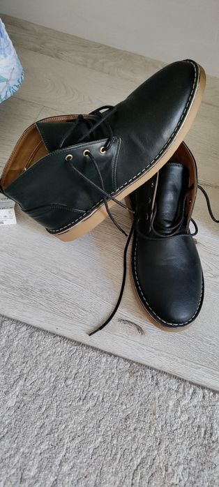 Ghete bărbați Pull&Bear măsura 42 pt picior mai subțire noi, cu etic