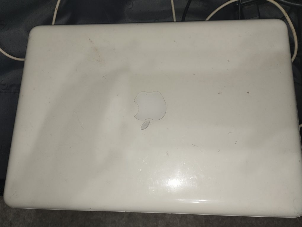 Ноутбук apple MacBook