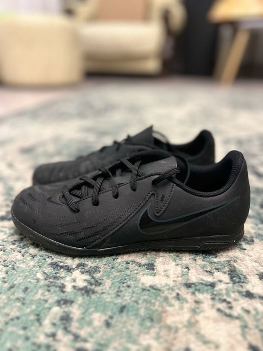 Pantofi fotbal Nike Phantom