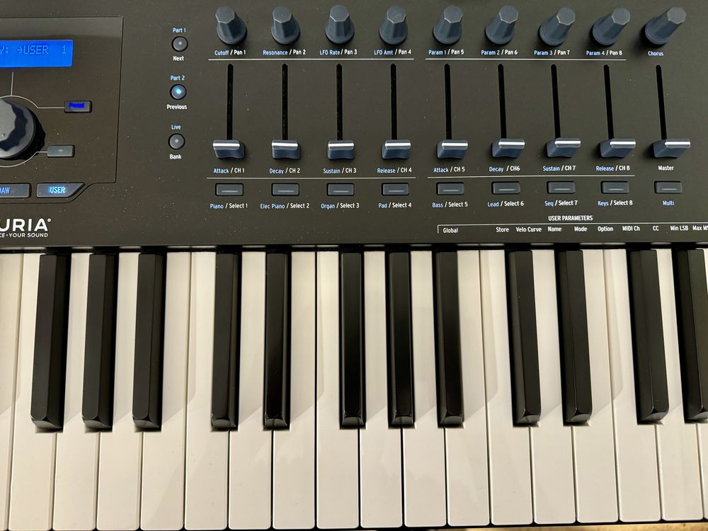 Arturia KeyLab 88 MkII Black edition + стойка (MIDI keyboard)