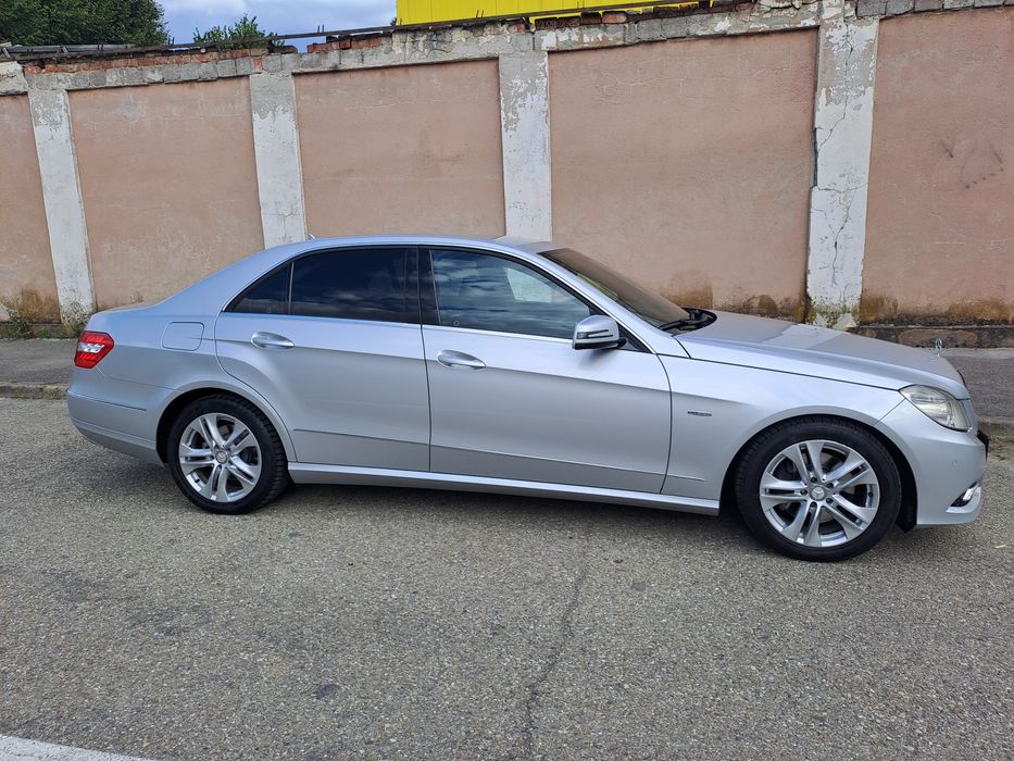 Mercedes e 220  avangarde 204cp
