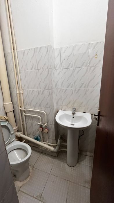 Срочно продается 2х ком кв 4 этаж 9 мкр 24 дом