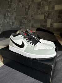 Nike Air Jordan 1 Low 42 Light smoke gray