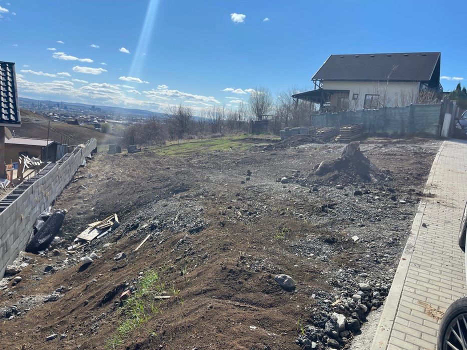 Vand teren intravilan Sancrai