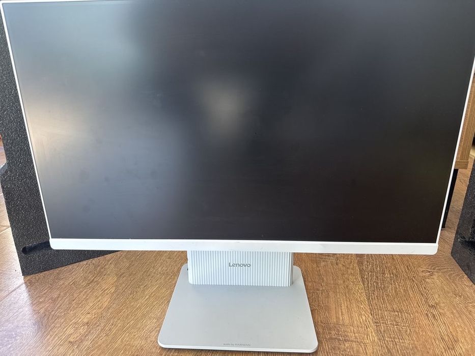 Sistem All-in-One Lenovo IdeaCentre 24IRH9, Intel® Core™ i5-13420H