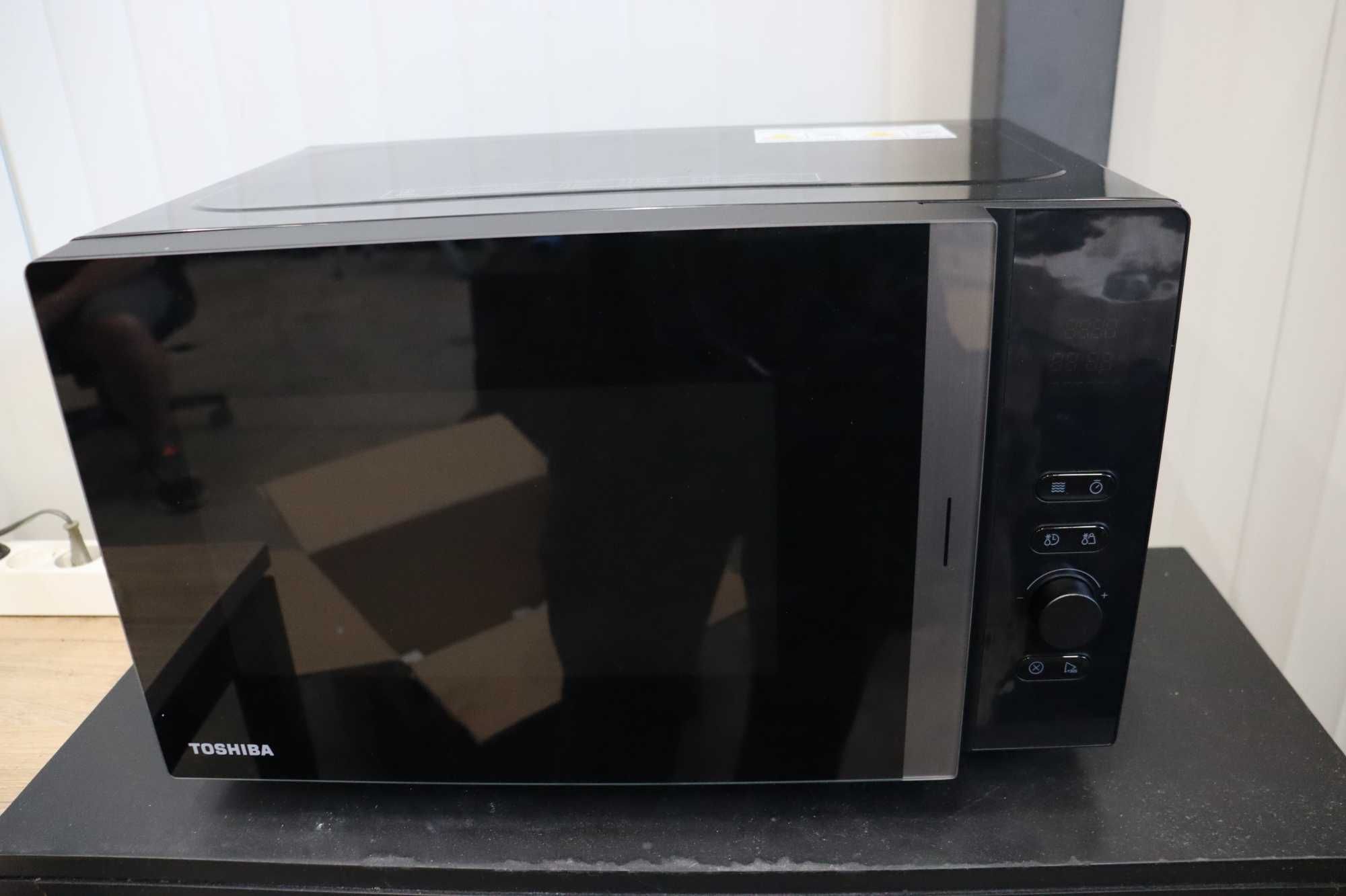 Микровълнова фурна Toshiba MV-AM20T 20л, 800W, 12 автоматични програми