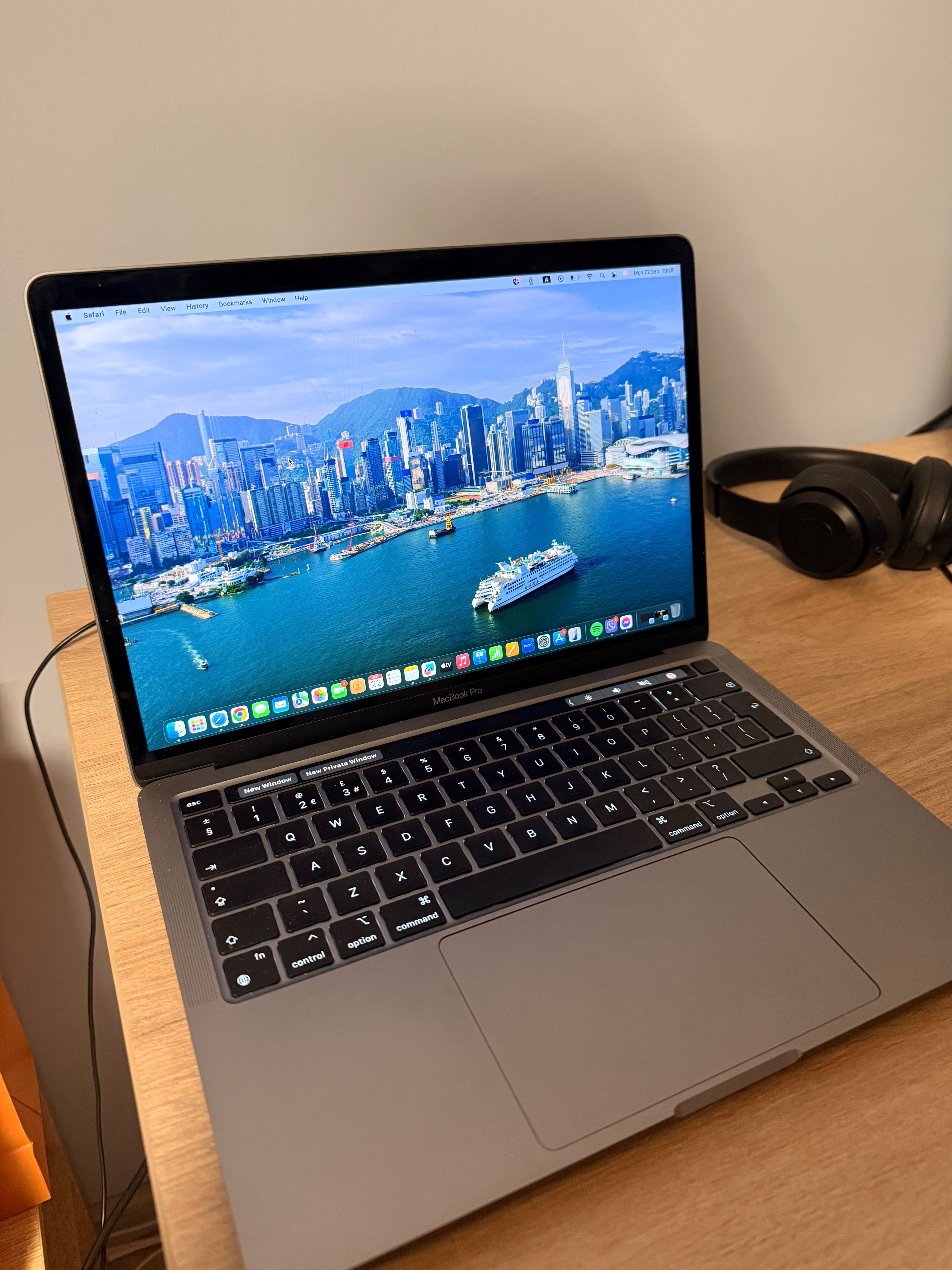 MacBook Pro 2022 M2