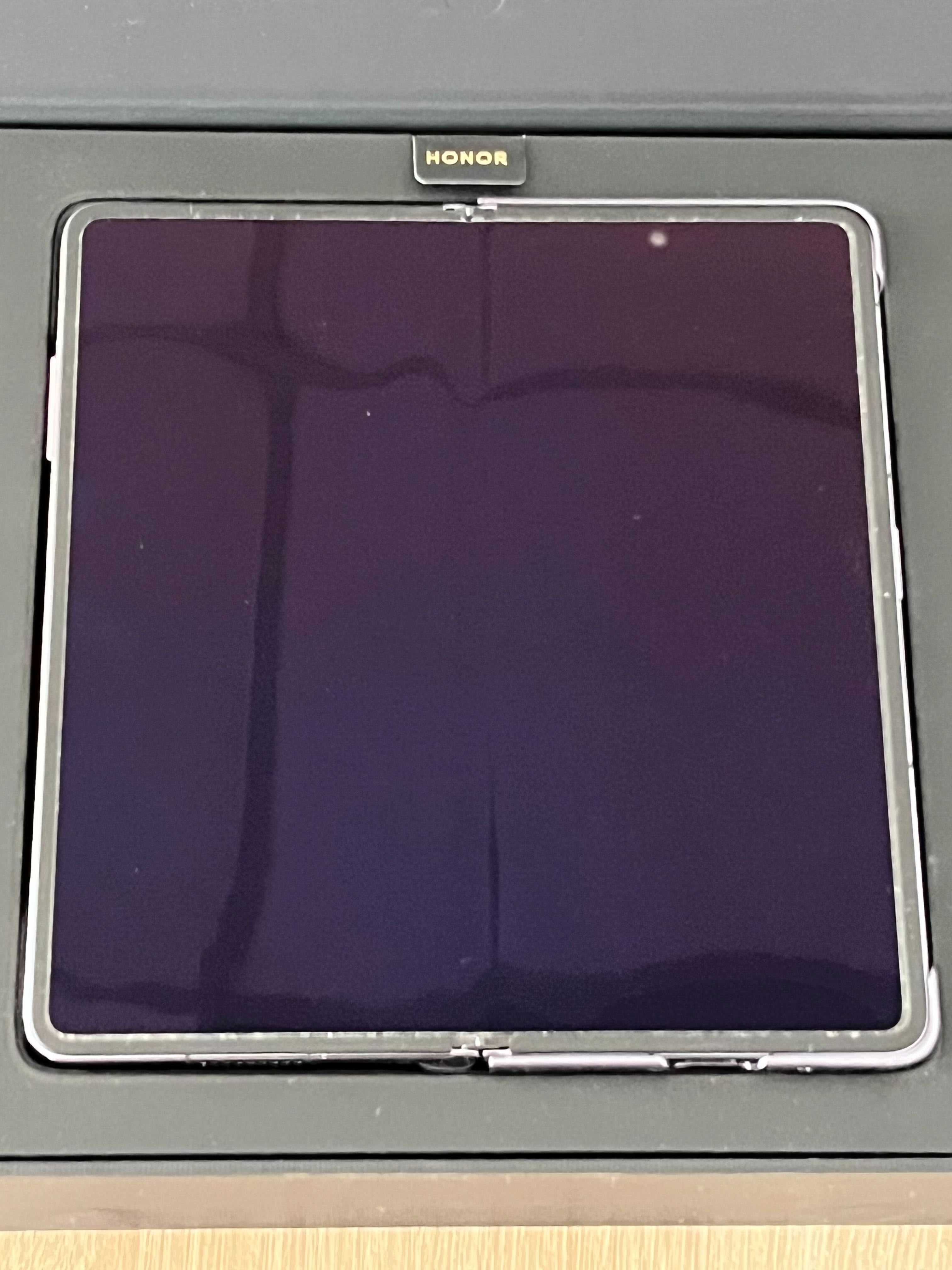 Honor Magic V2, Purple