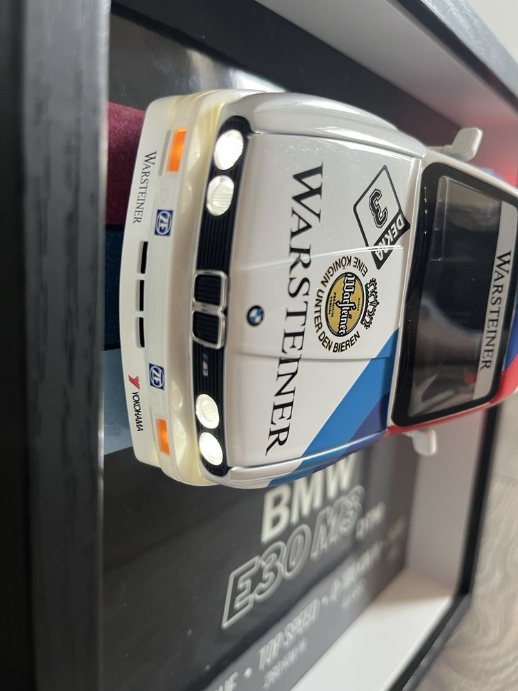 Shadowbox BMW E30 M3 DTM – Ramă cu machetă 1:24