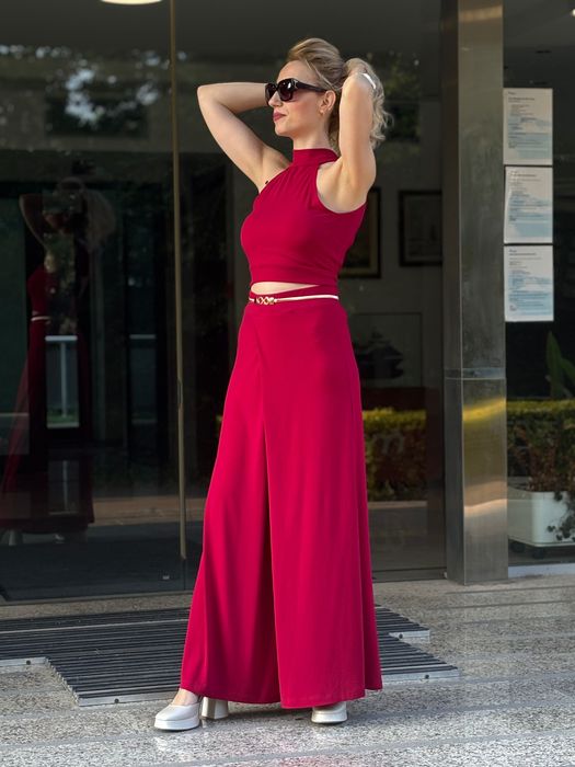 Дамски червен костюм с пола-панталон XS-XL