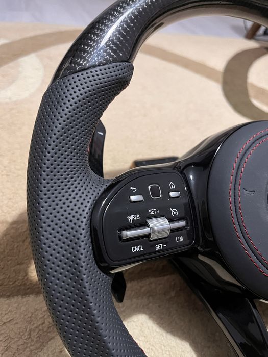 Волан Mercedes AMG