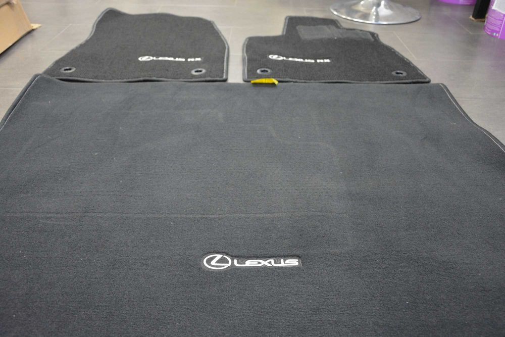 Оригинални стелки за Lexus