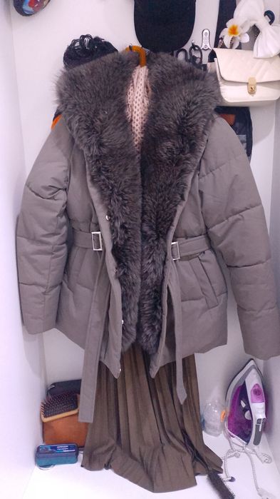 Сатылады жана куртка.