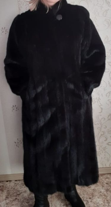 Продам шубу норковую длинная р50-52
