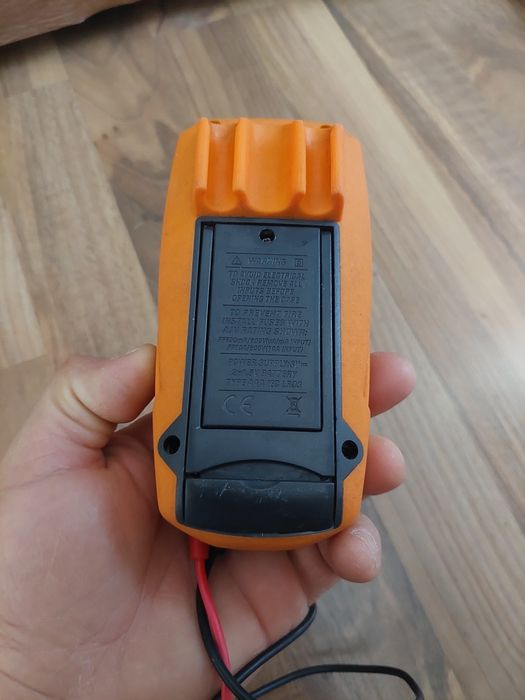 Multimetru digital HT211,aparat de masura functional