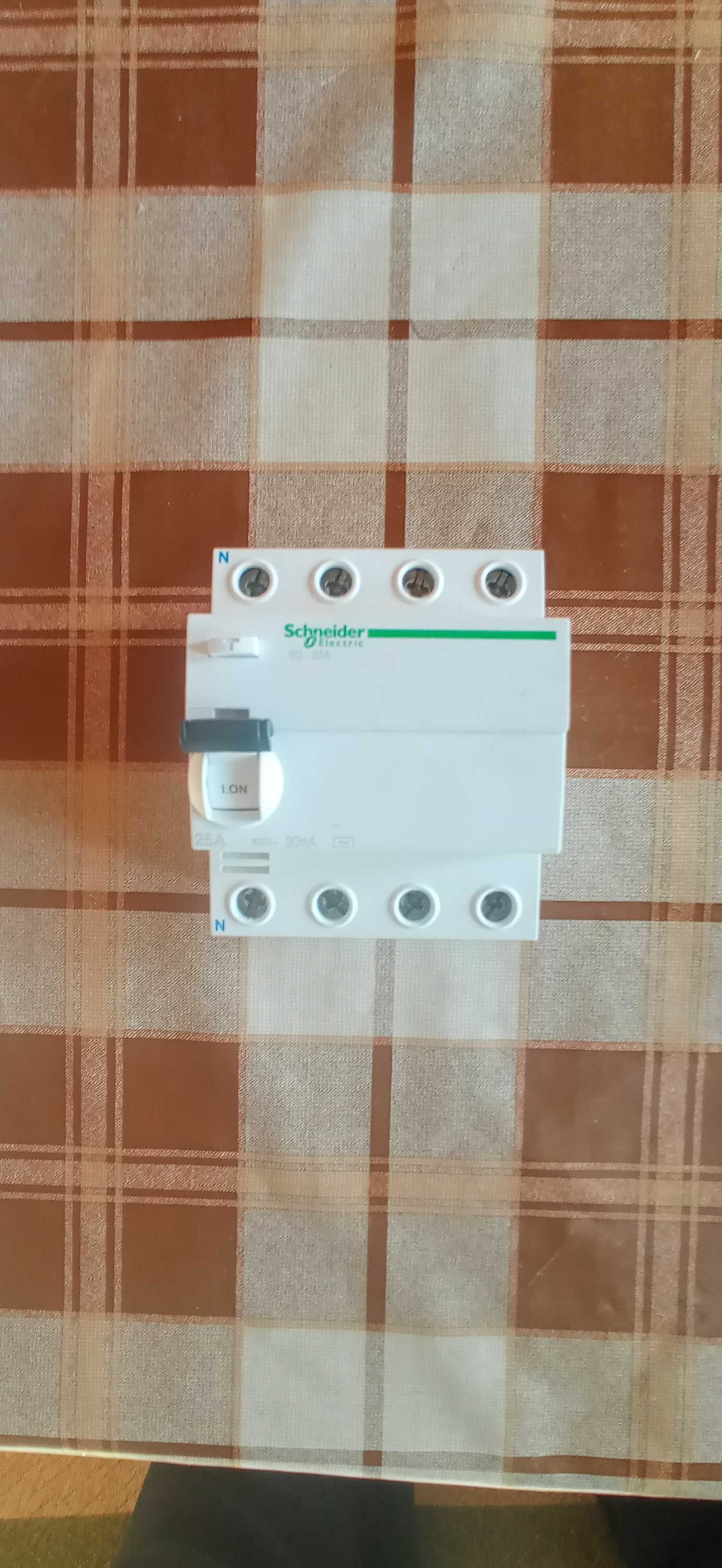 Дтз 3p 25A 30 mA 10ka Schneider