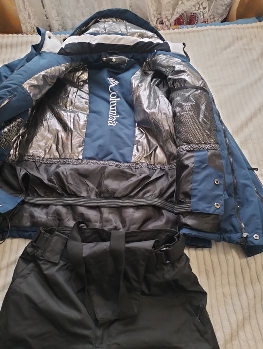Зимняя куртка , лыжники
