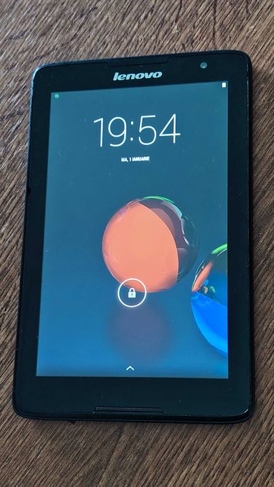 Tableta mare de 10 inch LENOVO, perfect functionala