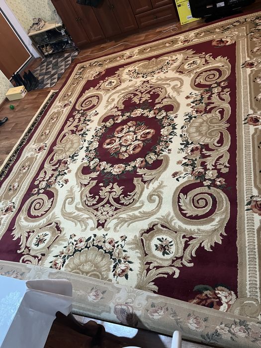 Продаю ковер в хорошем состоянии. Производство Турция.