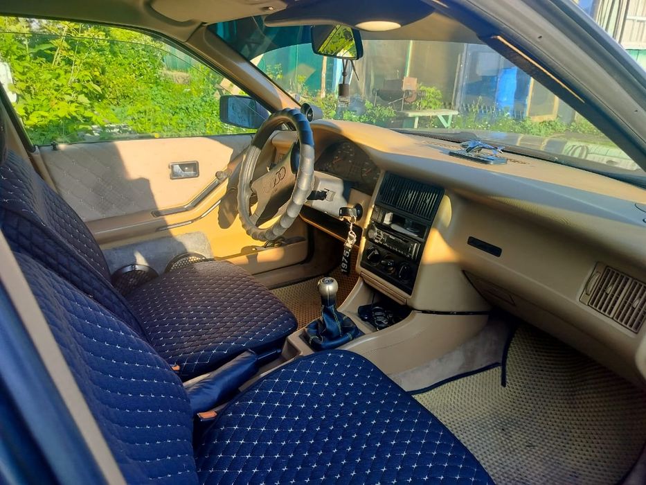 Продам Ауди 80 .