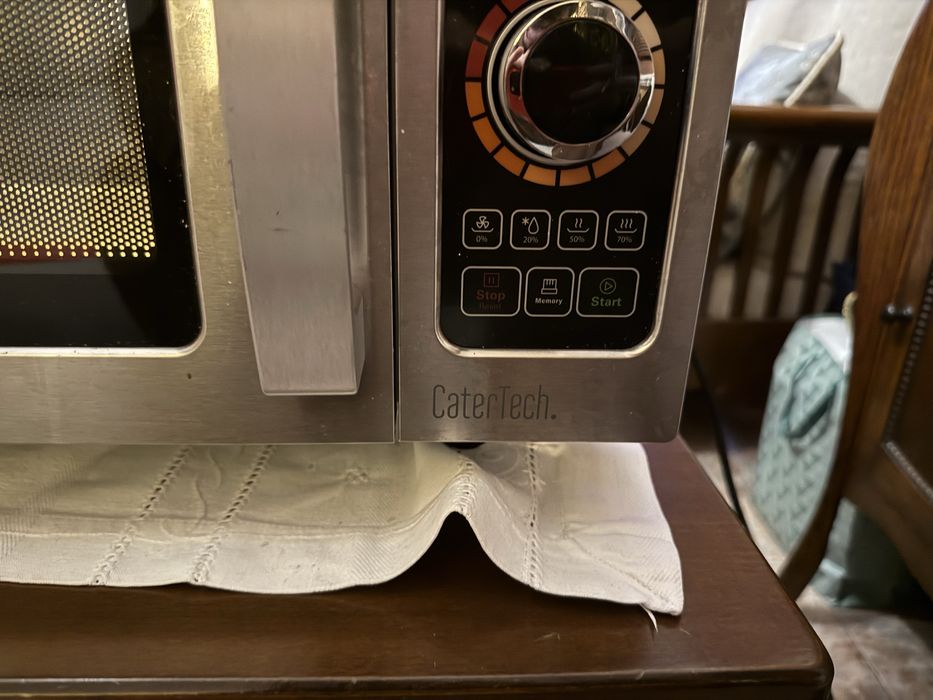 Професионална микровълнова CaterTech
