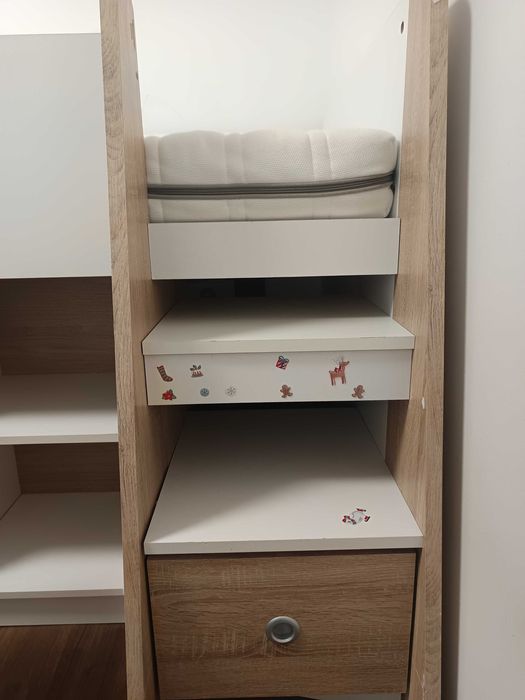 Pat suspendat copii și birou mobil