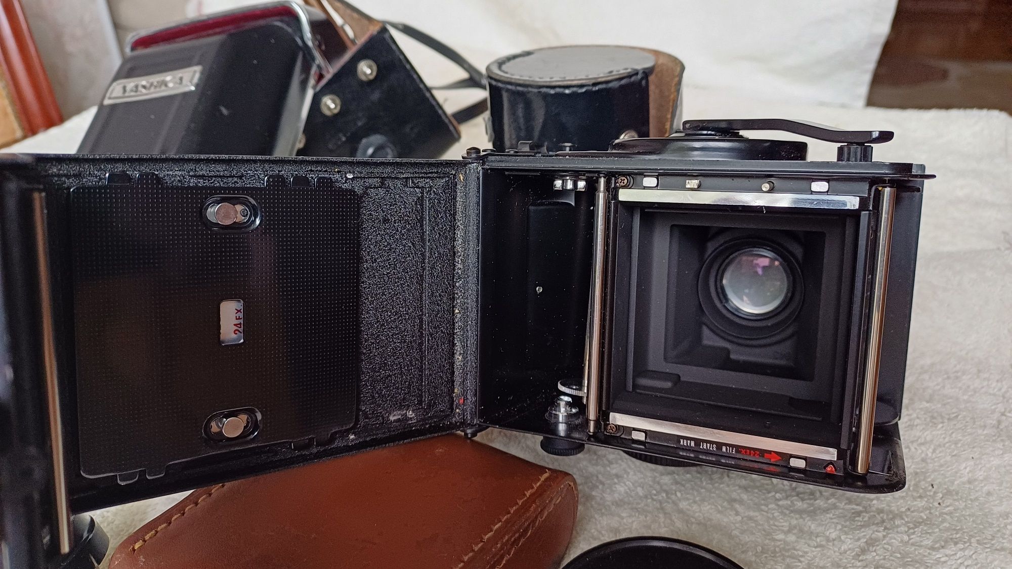 Yashica кадр 6x6 с телеконвертором