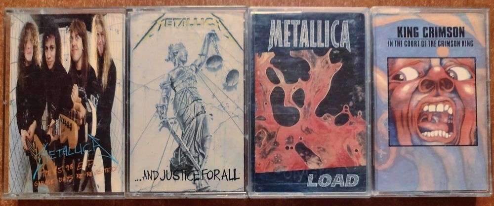 Lot de 4 casete audio originale Iron Maiden si Metallica ,King Crimson