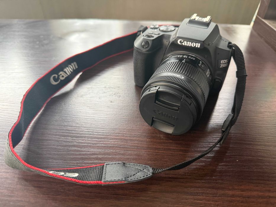 Canon 250d, зеркальный фотоаппарат, б/у