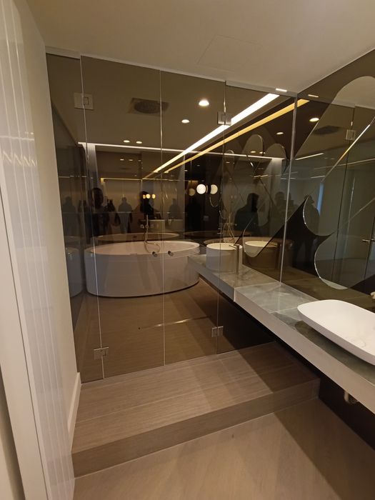 Cabine de dus din sticla și paravane wolk-in