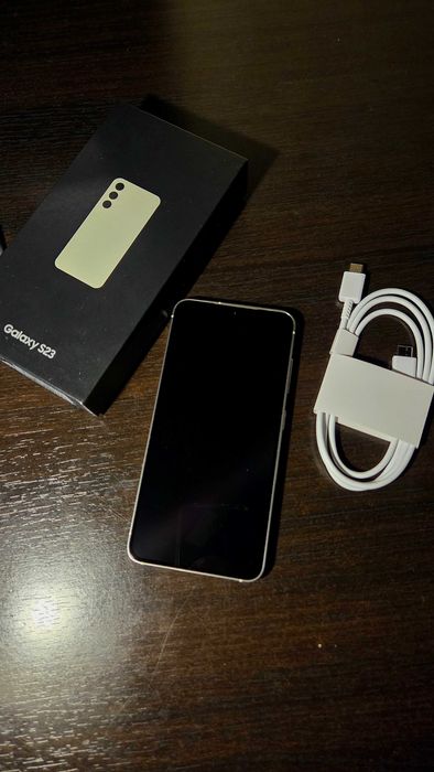Samsung Galaxy S23 5G, 256GB-  aproape nou, stare excelentă