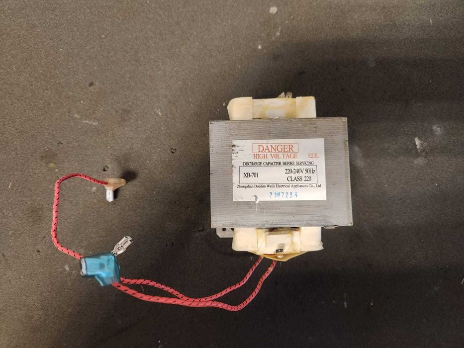 Transformator cuptor microunde