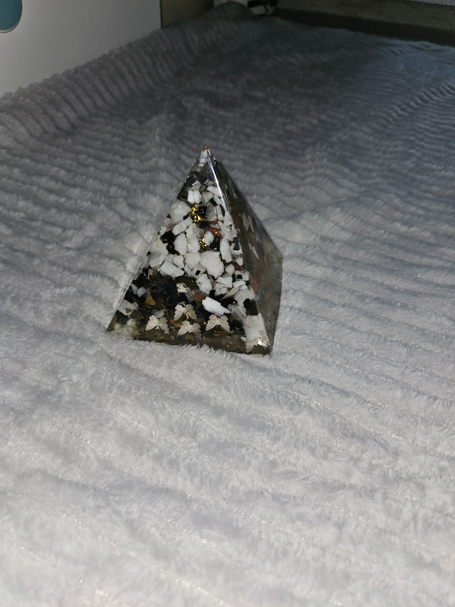 Piramida 11,5 x 10 cm, orgon handmade yng yang
