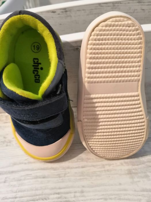 Колев и Колев обувки 21 рр и Чико 19рр