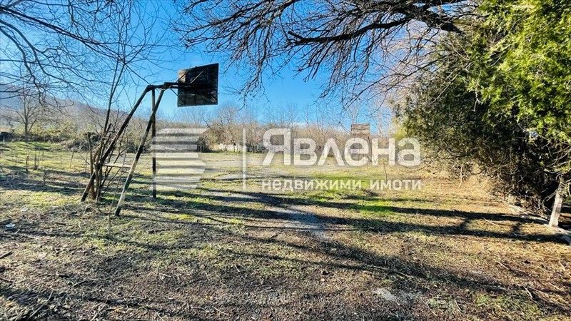 Продава се Магазин в с. Комарево, Област Варна - 5000 кв.м за 16 €/кв.м - Снимка #4